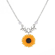 Load image into Gallery viewer, Sunflower Necklace